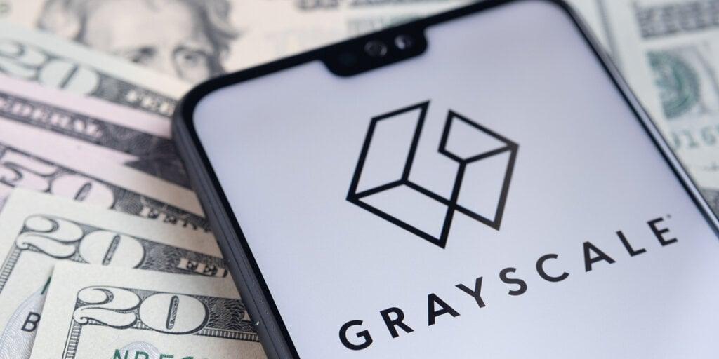 Ethereum's Price Surge Hits New Weekly Peak Amid Grayscale's ETHE Withdrawal Pause